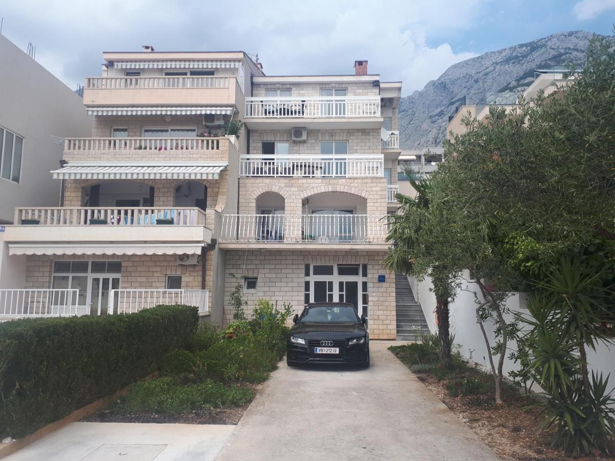 Apartments Sophie Макарска Экстерьер фото