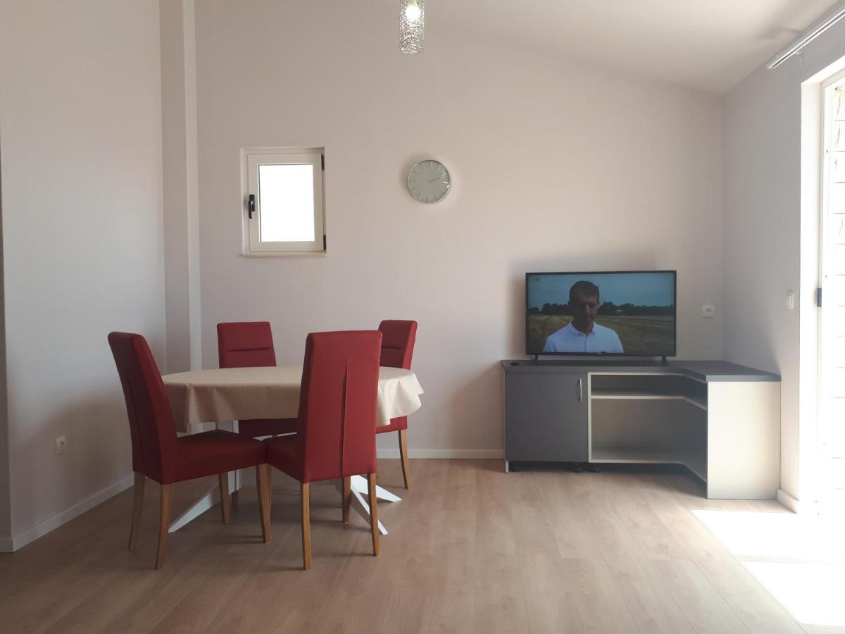 Apartments Sophie Макарска Экстерьер фото