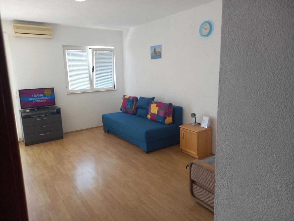 Apartments Sophie Макарска Экстерьер фото